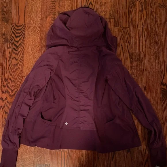 Lululemon Jacket ✨ - Picture 6 of 10